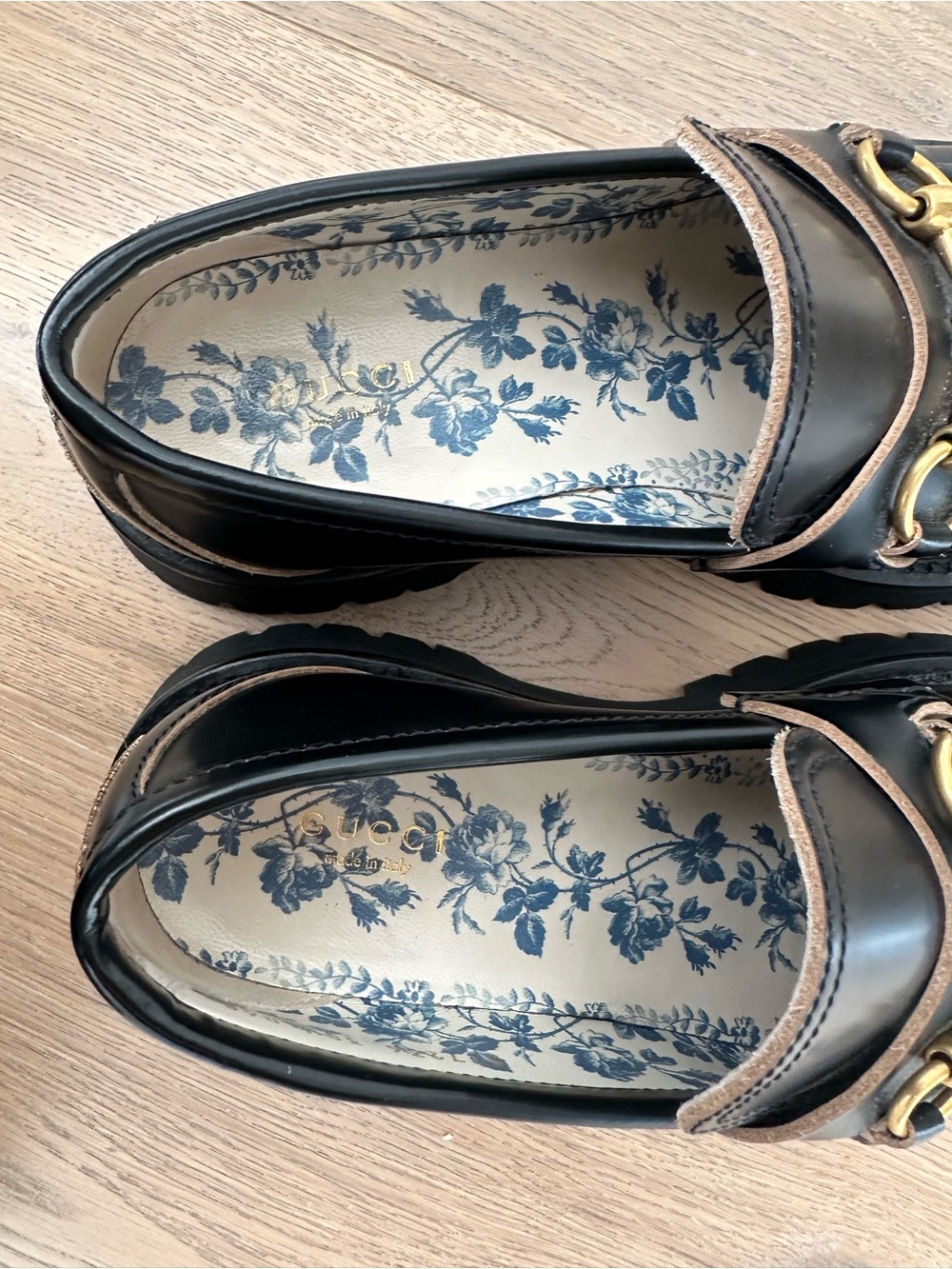 Gucci Black Leather Horsebit Loafers with Gold Hardware - Picture 5 of 11